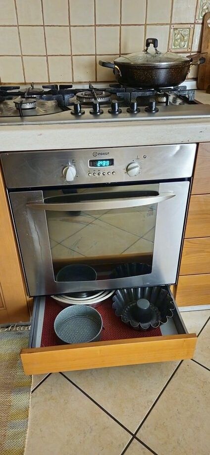 A cosa serve il cassetto sotto il forno? 4 usi