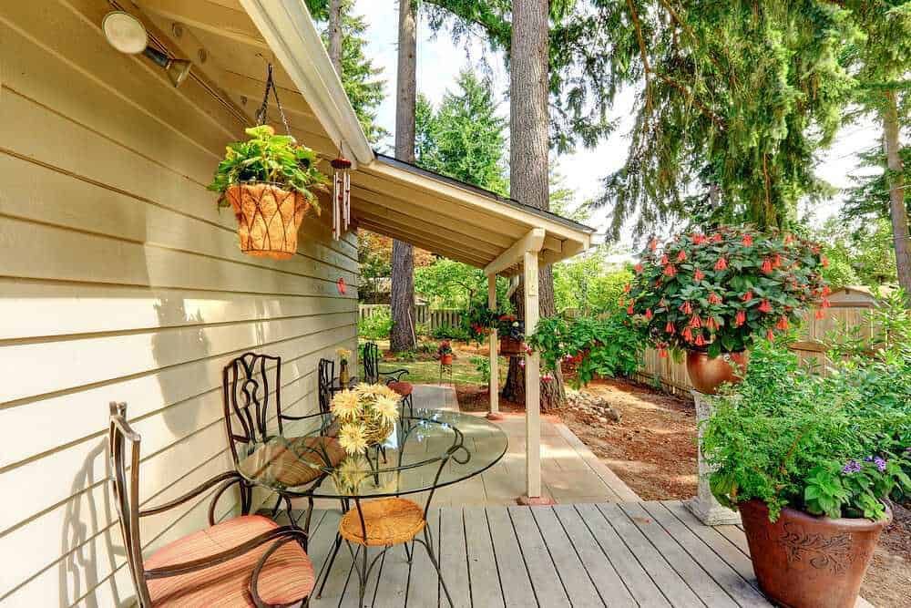 Arredare un giardino, idee utili per renderlo più vivibile
