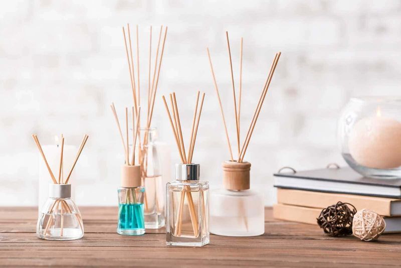 Cosa regalare a un amico che ha comprato casa: idee regalo candele profumate 4 Cosa regalare a un amico che ha appena comprato casa