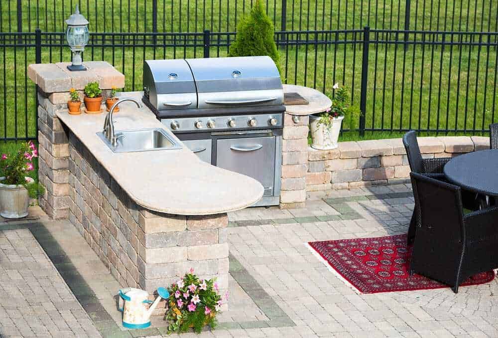 Arredare un giardino, idee utili per renderlo più vivibile