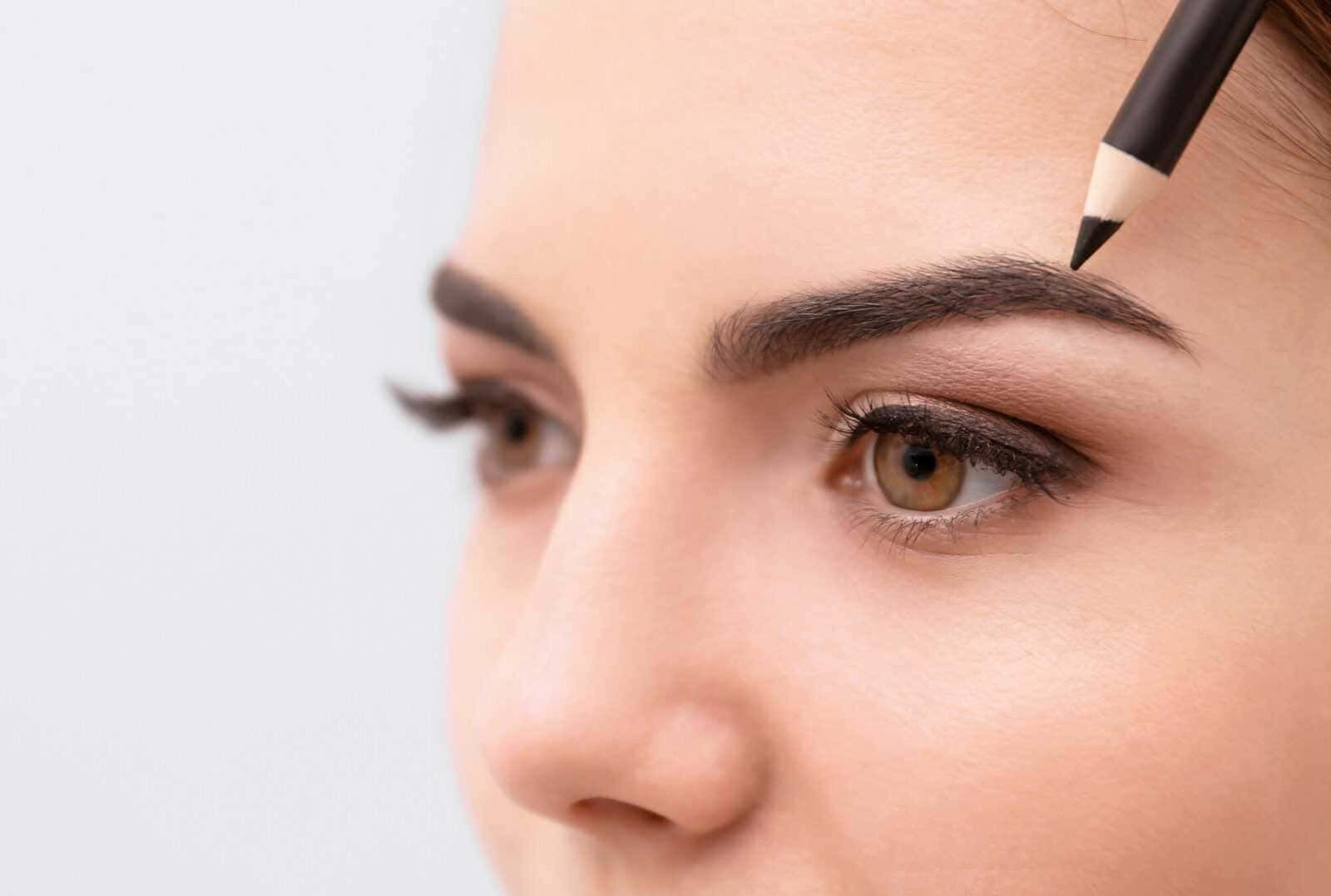 Sopracciglia perfette per uno sguardo fresco e giovane