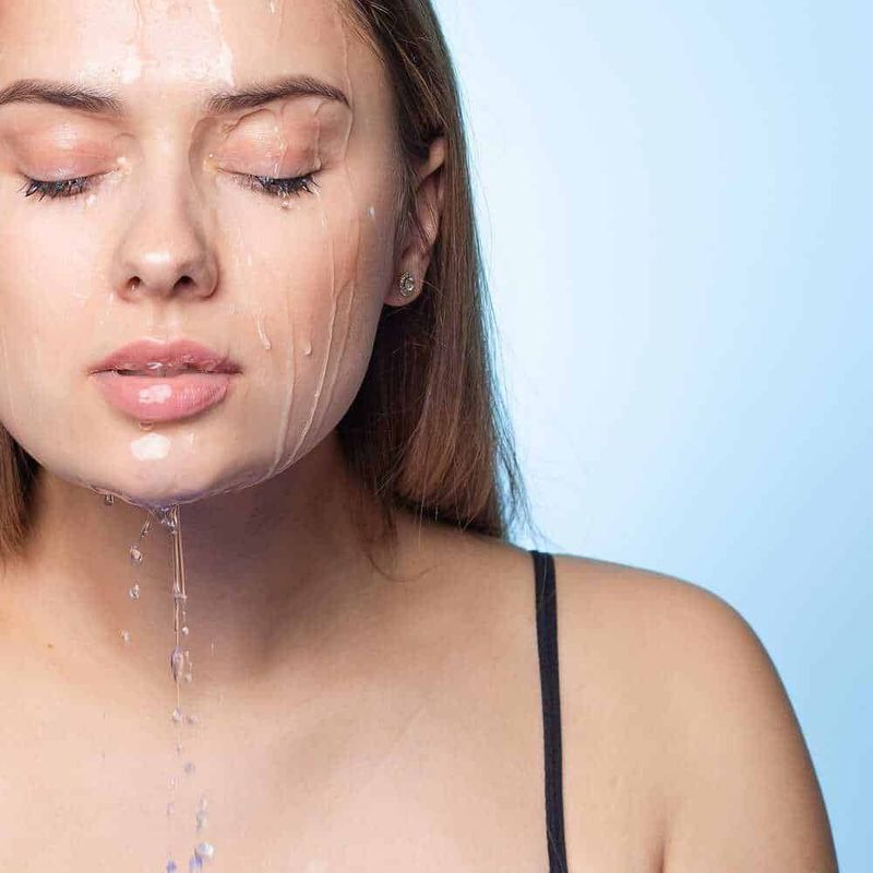 4 motivi per non detergere il viso la mattina 3 4 motivi per non detergere il viso la mattina