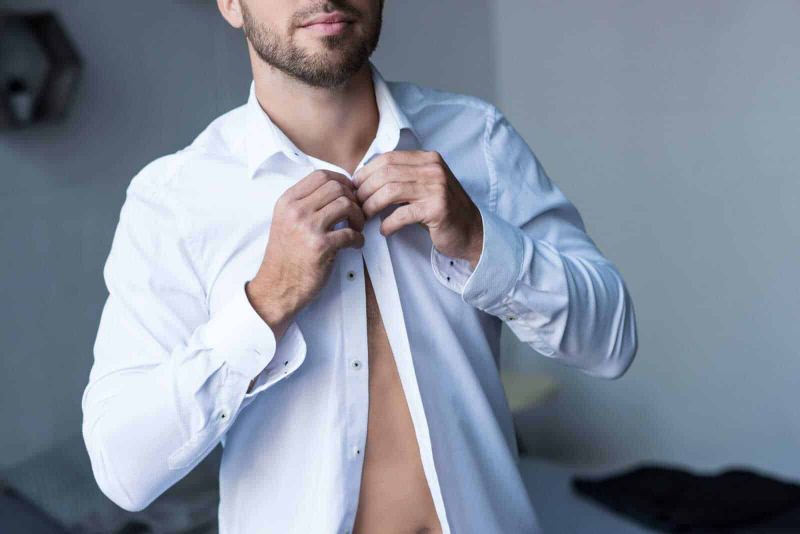Differenza tra abbottonatura uomo e donna nei secoli 5 Differenza tra abbottonatura uomo e donna