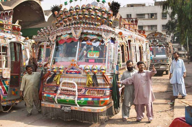 Pakistan 24 luoghi famosi da visitare 5 Autobus locali in Pakistan