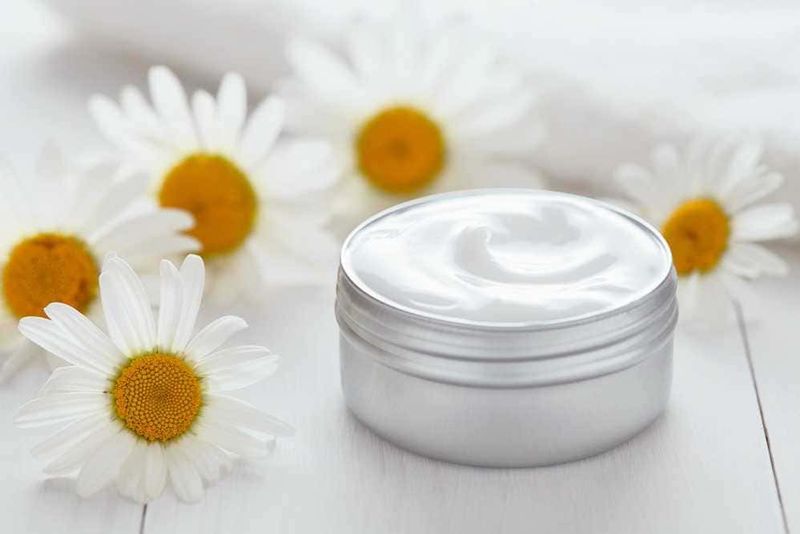 Differenza tra crema e unguento - pro e contro 4 Che differenza c'è tra crema e unguento? pro e contro