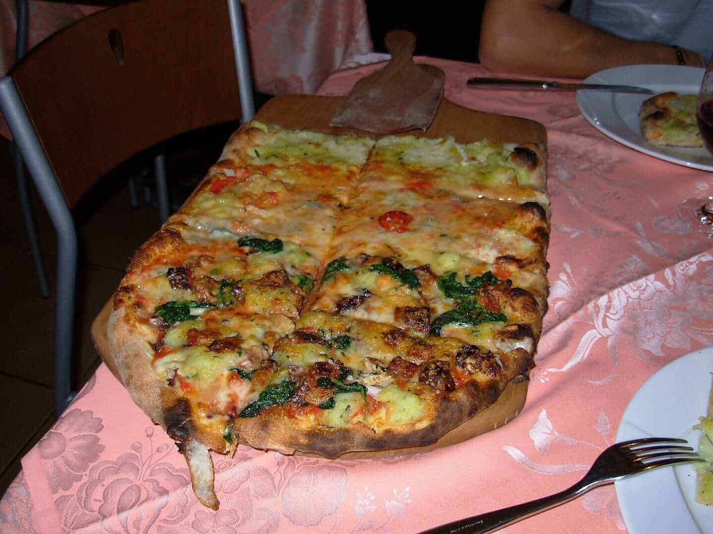 La Pizza: Tendenze e Innovazioni