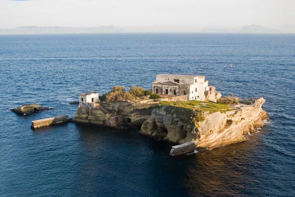 Isola di Gaiola storia e 5 leggende strane