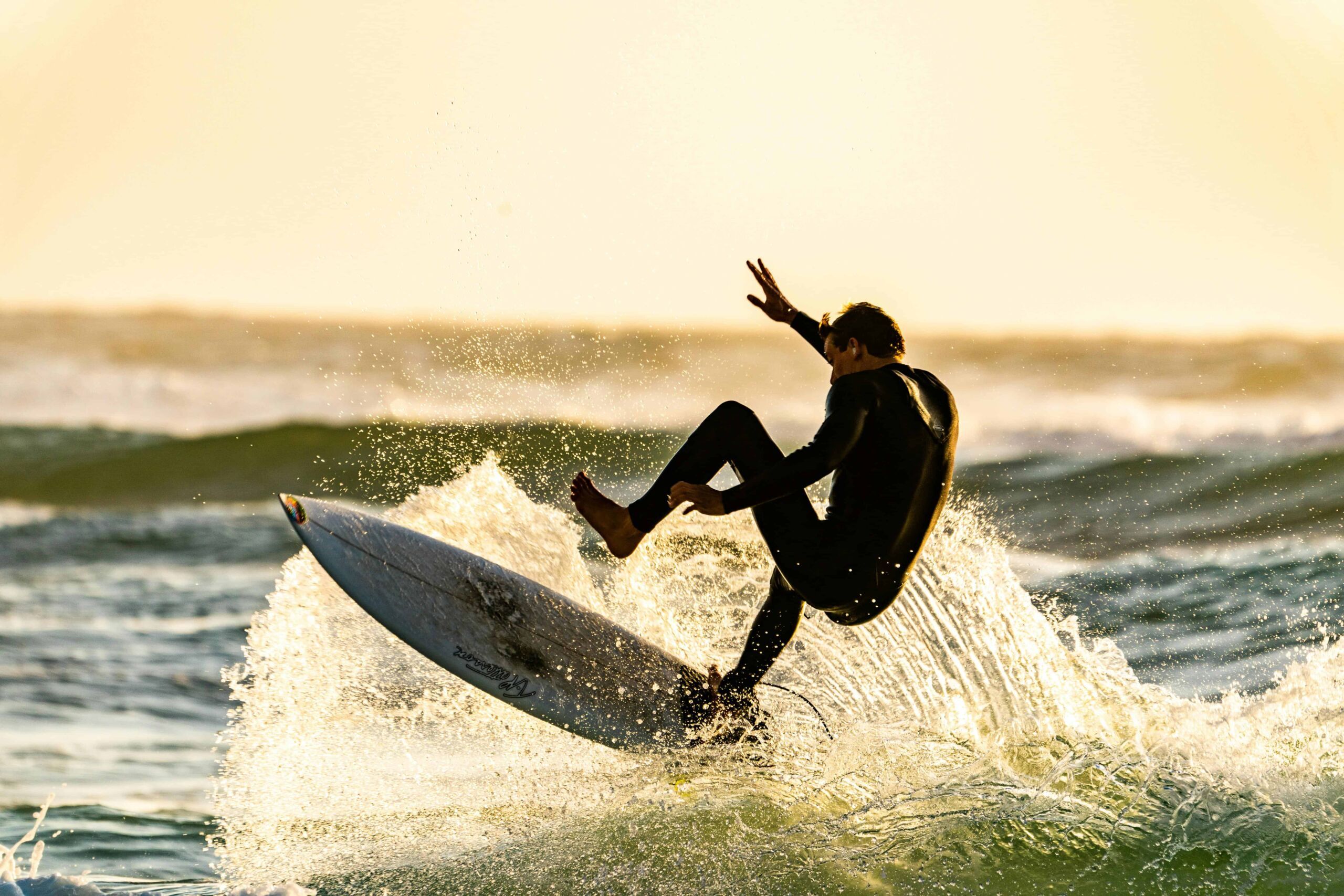 Le Migliori Destinazioni per il Surf nel 2024: Dove Cavalcare le Onde Perfette