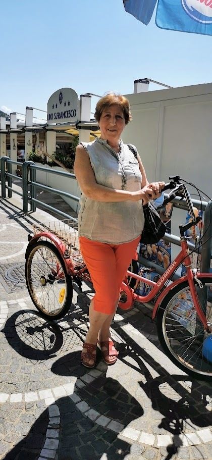 pedalare con vista sul mare