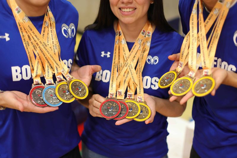 Materiale medaglie olimpiche Parigi 2024 3 Materiale medaglie olimpiche Parigi 2024