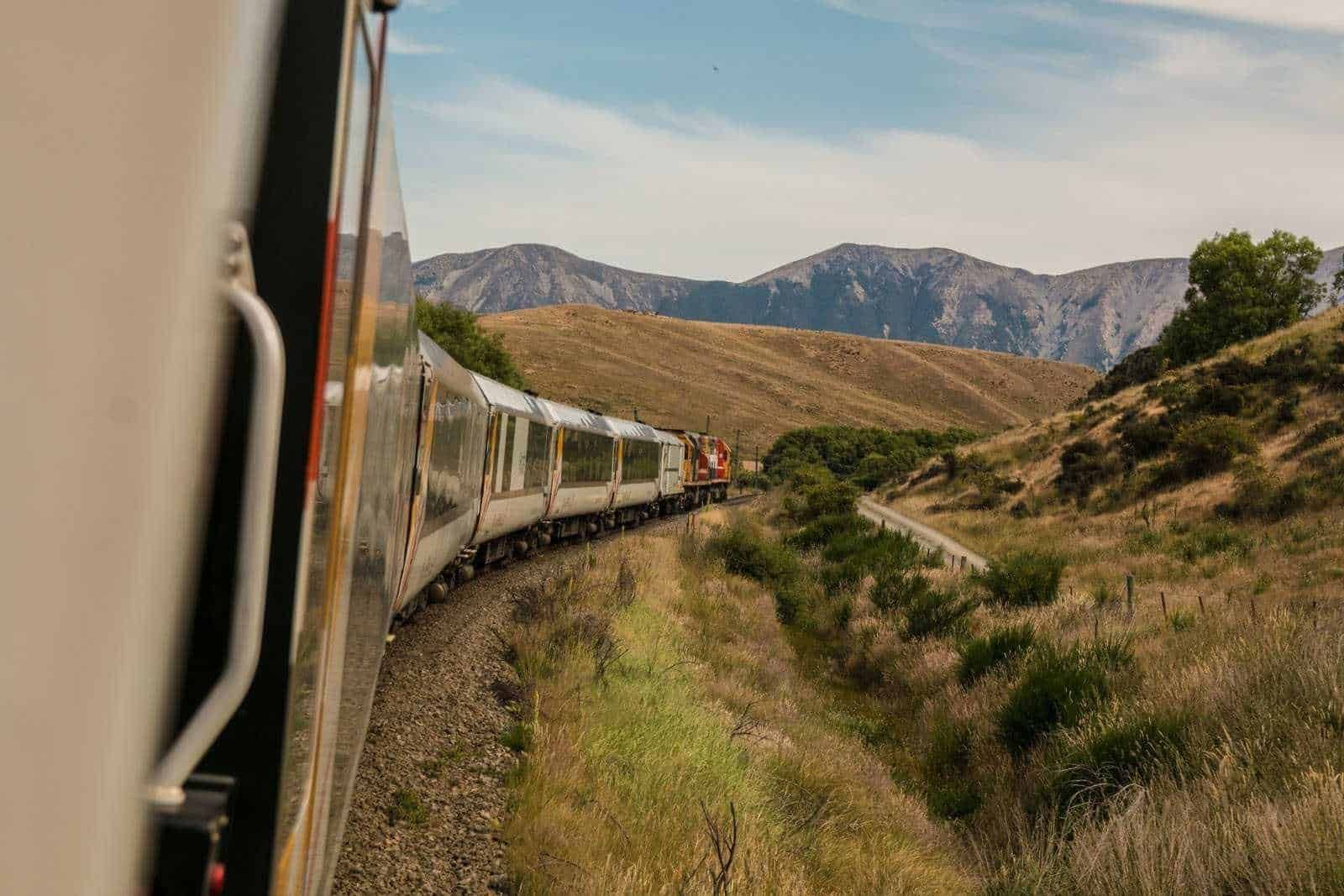 Viaggiare in treno panoramico in Svizzera
