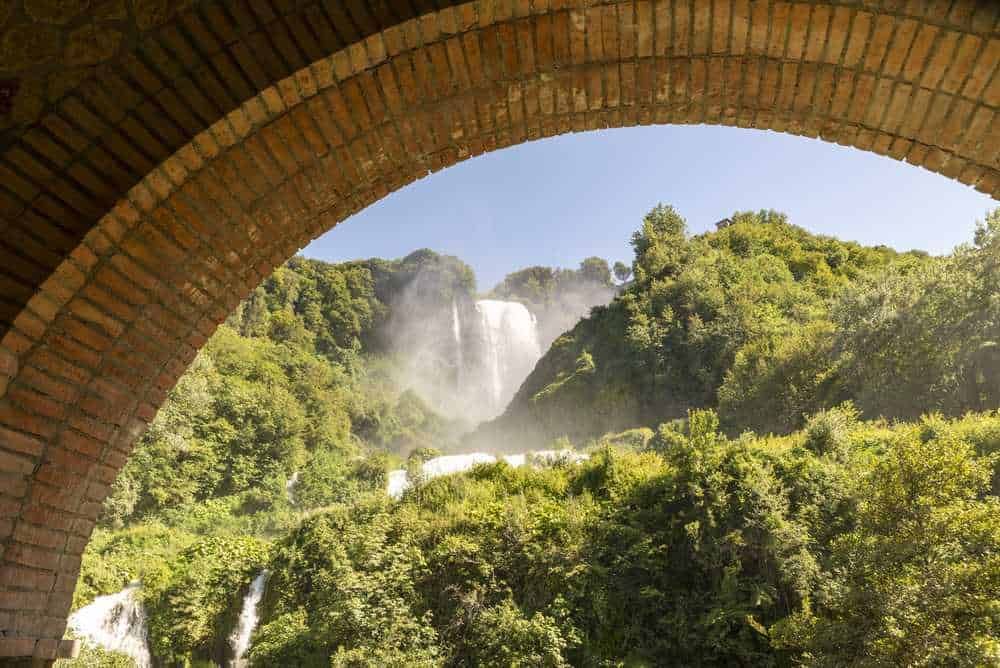 Cascata delle Marmore in Umbria vista dal percorso panoramico