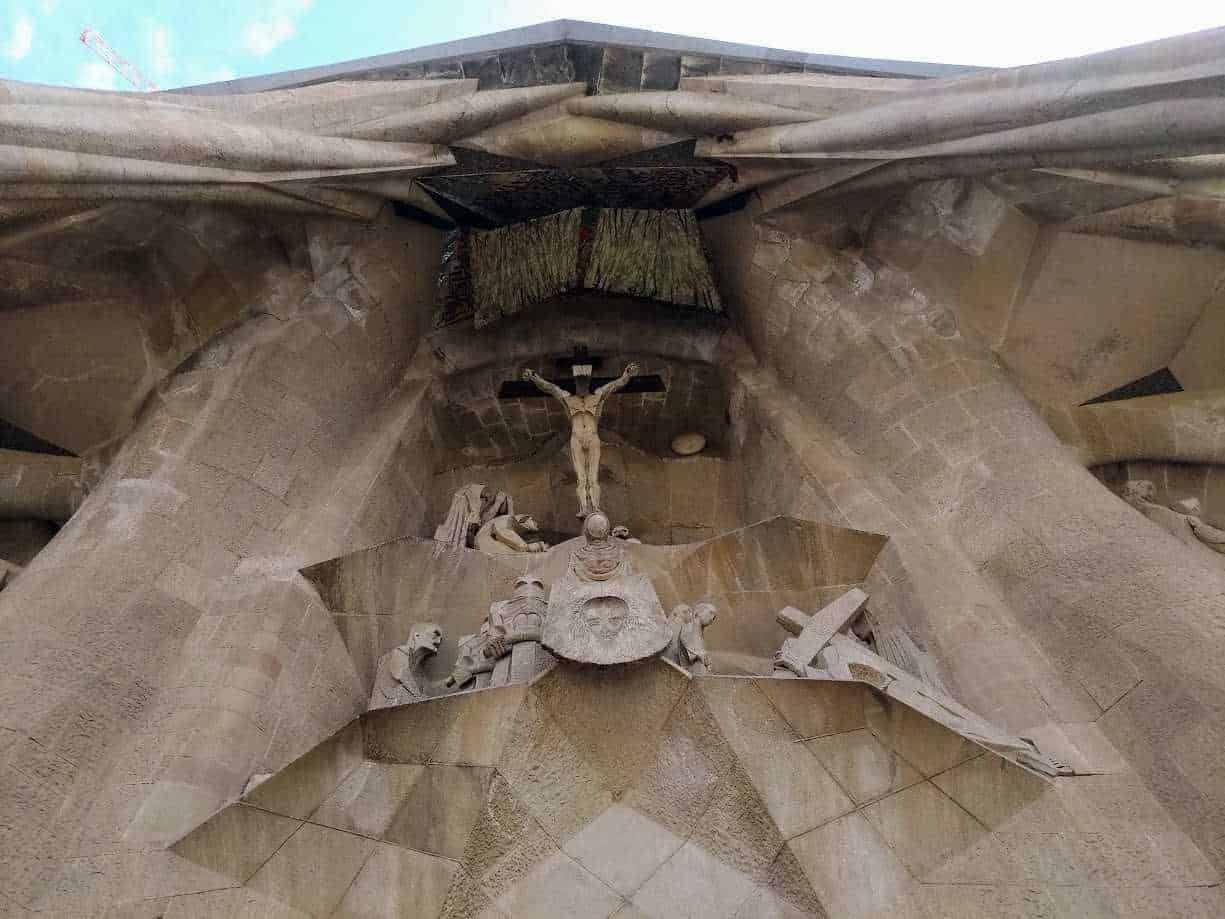 Bassorilievi della facciata
