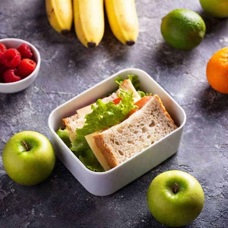 Idee per lunch box bambini sani e nutrienti 6 Lunch Box con Mini Sandwich, Frutta e Snack Salutari