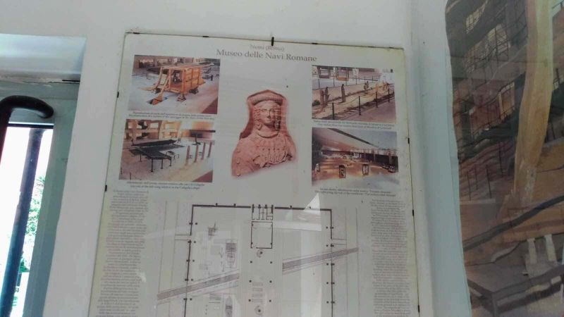 Navi di Caligola nel lago di Nemi, storia 8 Antico schema del Museo delle Navi Romane con dettagli sulle esposizioni storiche e archeologiche, perfetto per gli appassionati di archeologia e musei romani.