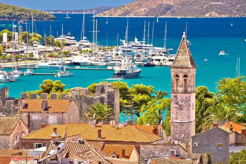 Trogir Croazia cosa vedere, 6 attrazioni 3 Trogir monumenti e vista mare turchese