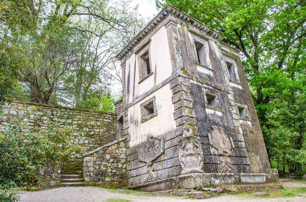 Esplora 8 luoghi più infestati della Toscana