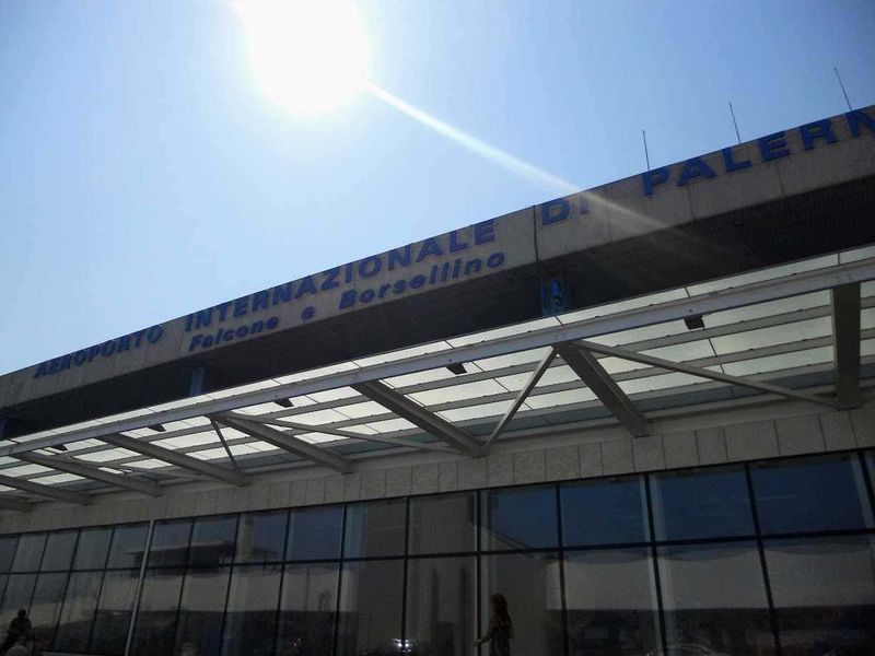 Monumento alla Strage di Capaci: Storia e Simbolismo 3 Aeroporto internazionale di Palermo, Tempo di percorrenza e percorso