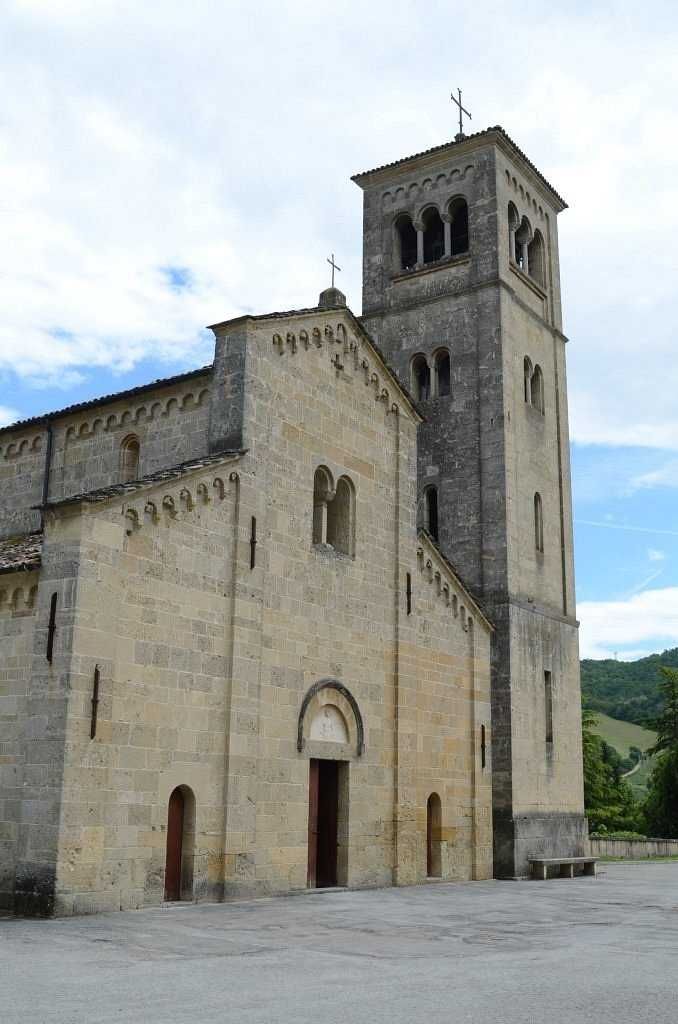 Cripta di Mussolini a Predappio: guida al Cimitero 8 La Chiesa di San Cassiano