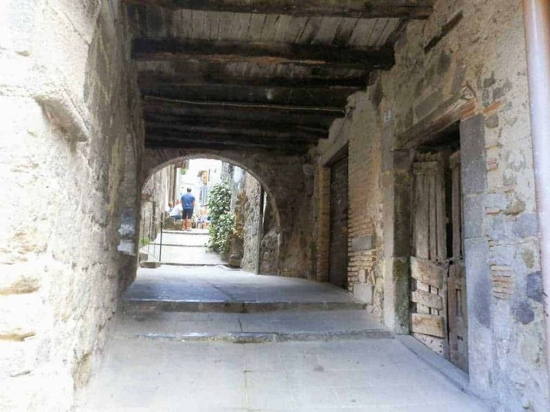Marta (VT): cosa vedere, dove si trova e Fiume Marta | Lago di Bolsena 9 Vicoli in pietra del centro storico di Marta
