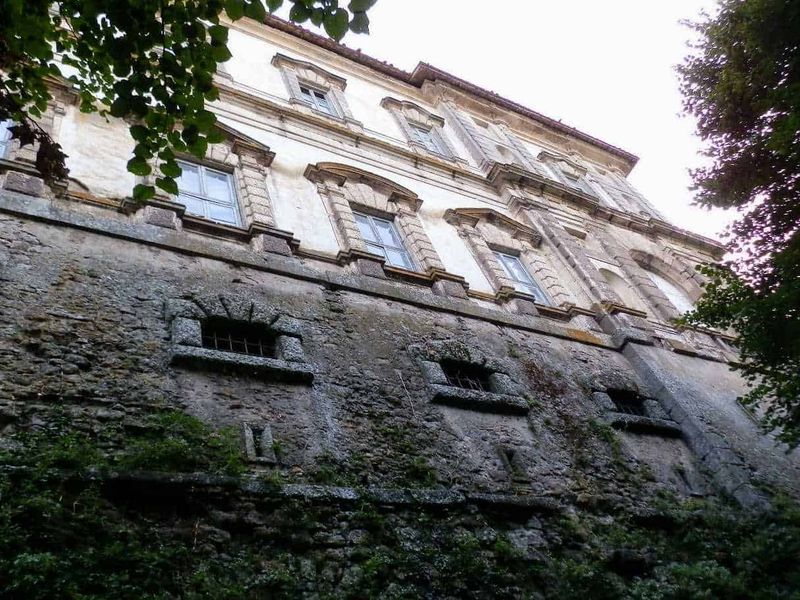 Soriano nel Cimino cosa fare in 8 siti 5 Palazzo Chigi-Albani e la Fontana Papacqua