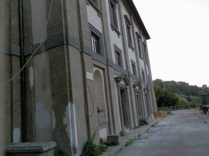 Soriano nel Cimino cosa fare in 8 siti 17 Vecchio edificio in stile classico