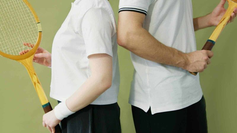 Guida al guardaroba sportivo per principianti: 6 capi essenziali per l'abbigliamento sportivo uomo 3 Guida al guardaroba sportivo per principianti: 6 capi essenziali per l'abbigliamento sportivo uomo