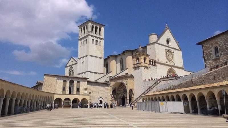 Perché si festeggia San Francesco il 4 ottobre 3 Basilica di San Francesco ad Assisi