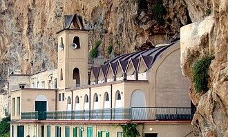 Cosa sono gli ex voto in cera anatomici 8 Santuario di Ravello (Campania) – Santuario dei Santi Cosma e Damiano