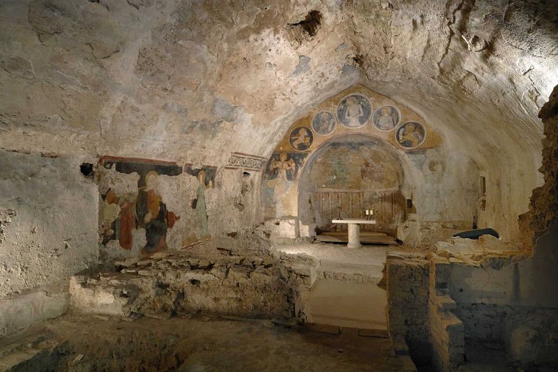 Narni Sotterranea: cosa vedere, storia, visita tra misteri e medioevo in Umbria (2026) 11 chiesa rupestre con affreschi antichi a Narni sotterranea
