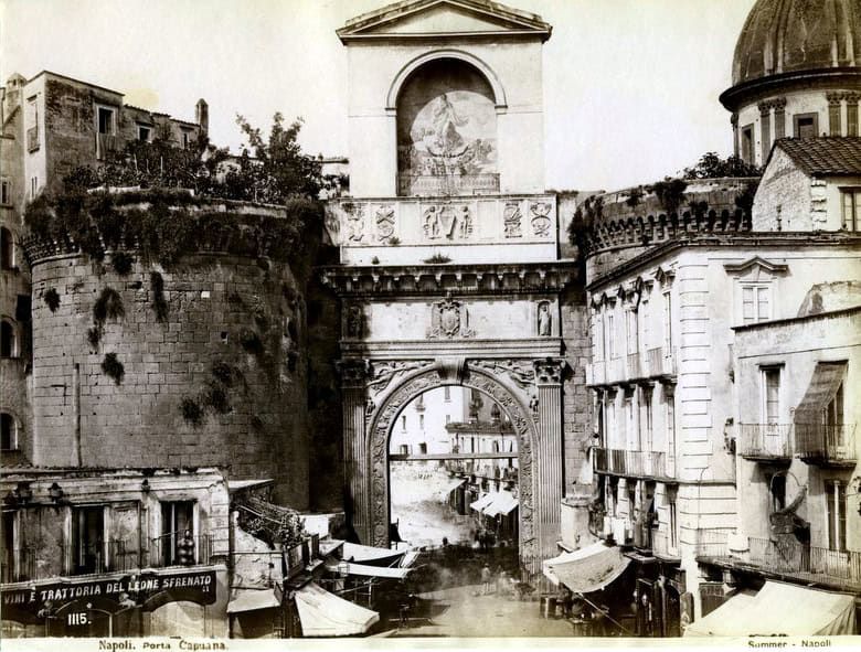 porta capuana storia torri onore virtu