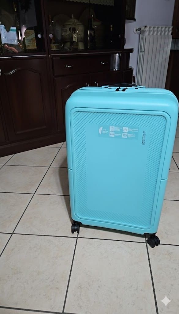 Check in e out: meglio usare una valigia leggera 2 Check in e out meglio usare valigie leggere