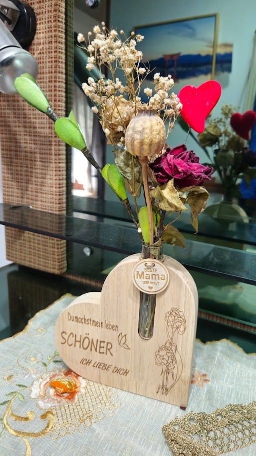 Vaso a Forma di Cuore con Biglietto 3D: Idee Regalo Mamma 6 Dalla Festa della Mamma al Compleanno della Nonna
