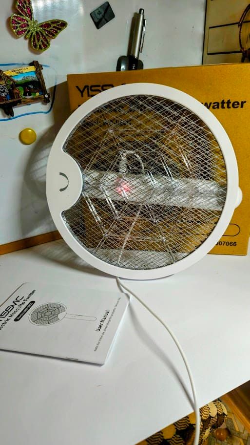 Racchetta zanzare elettrica funziona? YISSVIC 4000V 4 Come funziona la racchetta elettrica