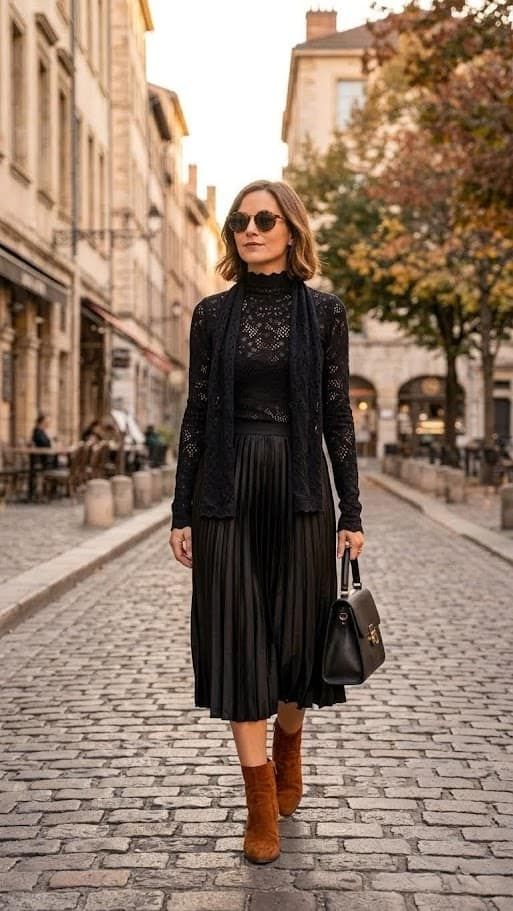 Maglia traforata nera in pizzo: come indossarla