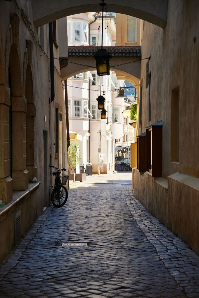 Cosa vedere a Bolzano e Merano: luoghi da non perdere 3 Strada di Bolzano