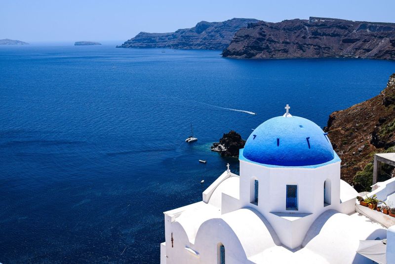 Itinerario di 10 giorni tra le isole greche: da Atene alle Cicladi, storia, mare e villaggi bianchi 4 Santorini nelle isole greche tra panorami e tramonti