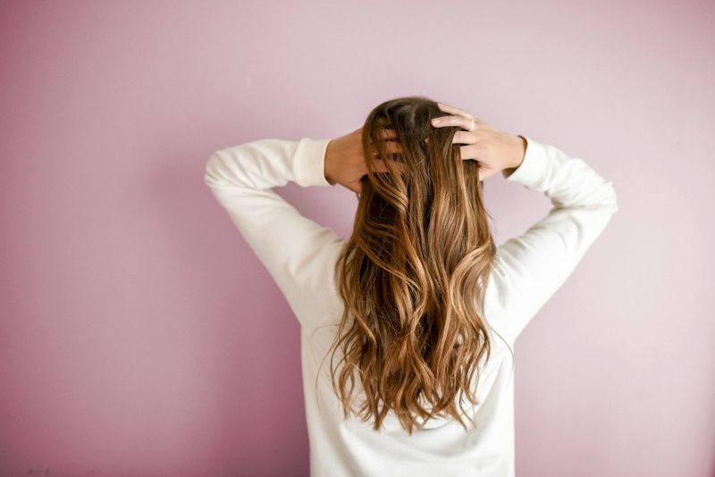 Come Dare Volume ai Capelli Fini: 5 Trucchi 2 Risultato finale capelli fini biondi con volume morbido naturale alla radice