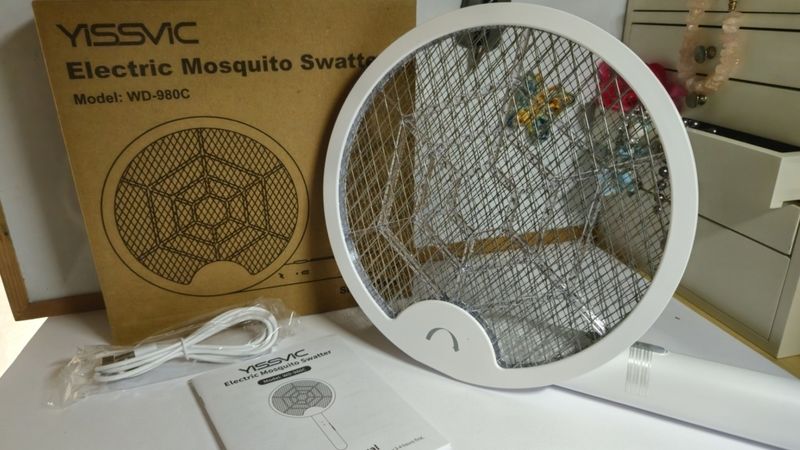 Racchetta elettrica per zanzare: come funziona e se vale la pena 2 Come funziona e se vale la pena: Il principale vantaggio della racchetta per zanzare