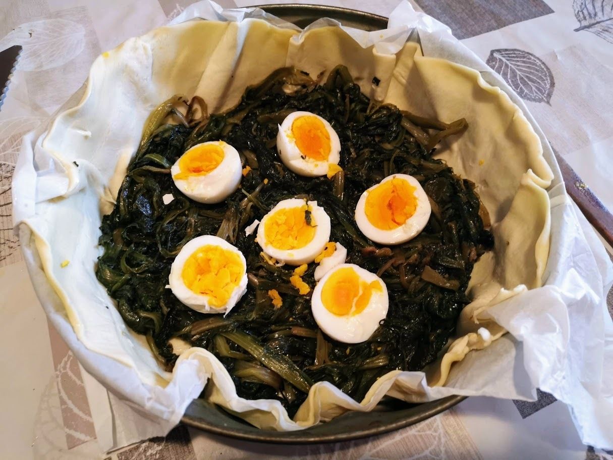 torta salata con uova sode