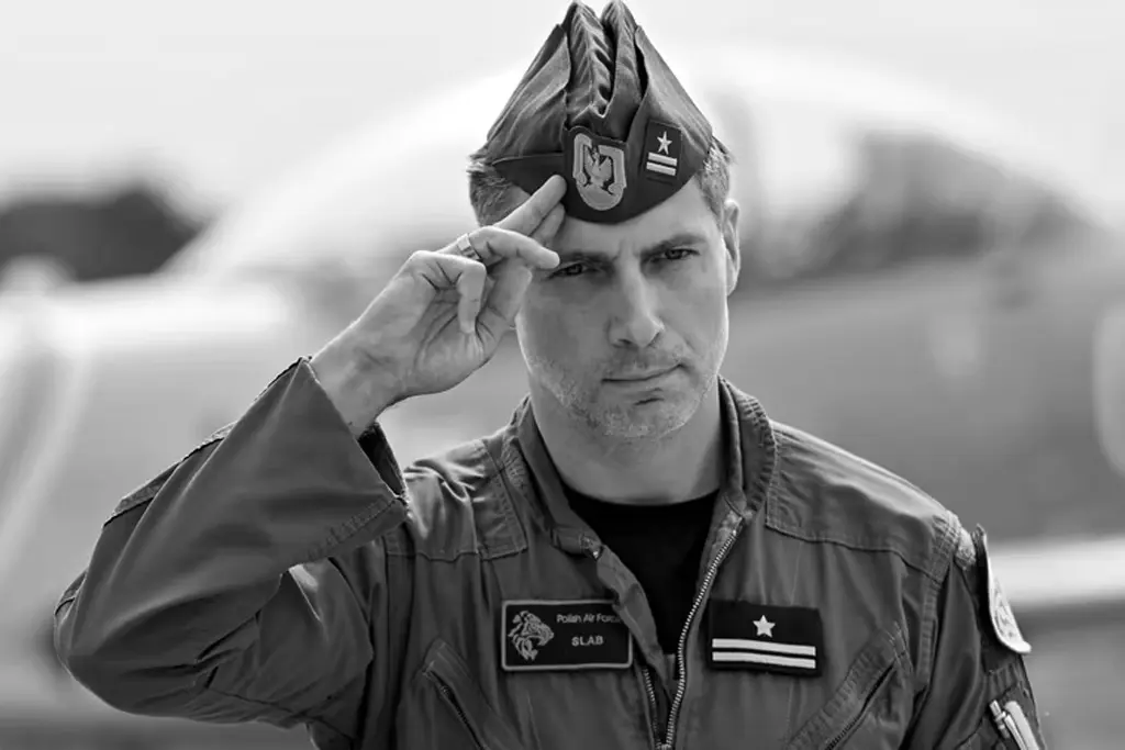 Погиб польский пилот майор Мацей "Slab" Краковян