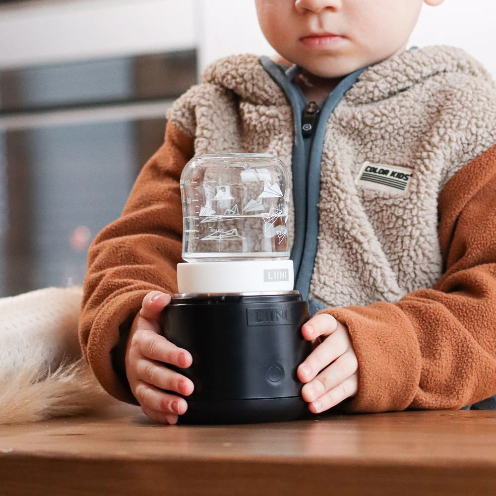 LIINI 4.0 Babyflaschenwärmer schwarz mit John LIINI 4.0 Babyflaschenwärmer schwarz mit John