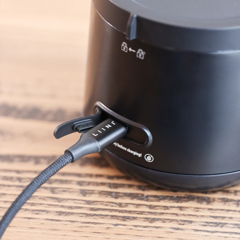 LIINI 4.0 PRO schwarz USB-Anschluss LIINI 4.0 PRO schwarz USB-Anschluss