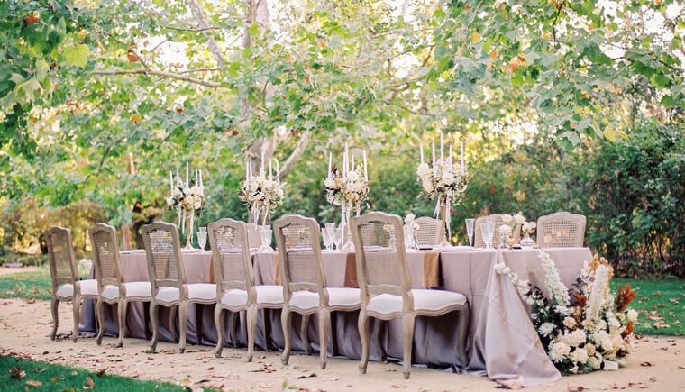 Herbstliche Hochzeitsinspiration in warmen Tönen im Kestrel Park