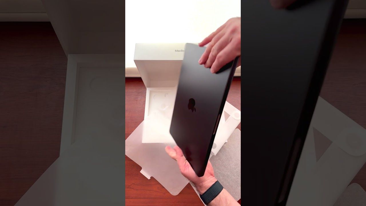 1 dakikada M4 MacBook Pro kutusundan çıkıyor! #shorts #macbookpro