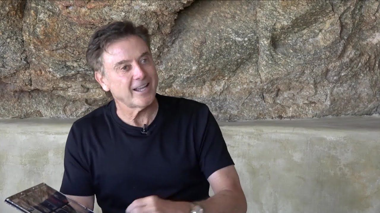 Hall of Fame Coach Rick Pitino kicks off Season 2 of "The Lost Tapes", powered by Stoiximan! Pικ Πιτίνο | The Lost Tapes by Stoiximan