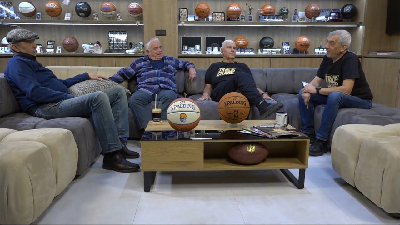 "The Show" with Aristeidis Moumoglou, Lakis Tsavas and Giorgis Bousvaros "The Show" with Aristeidis Moumoglou, Lakis Tsavas and Giorgis Bousvaros
