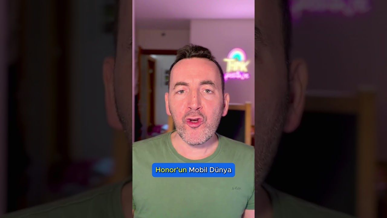 Bu Telefon CANLI mı? 🤖 Dünyanın İlk Robot Telefonu!