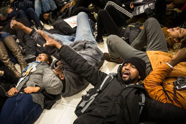 Protesters took over Apple's iconic New York store