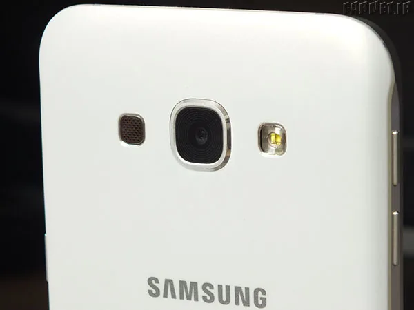Samsung-Galaxy-A8-Review-in-Farnet-17